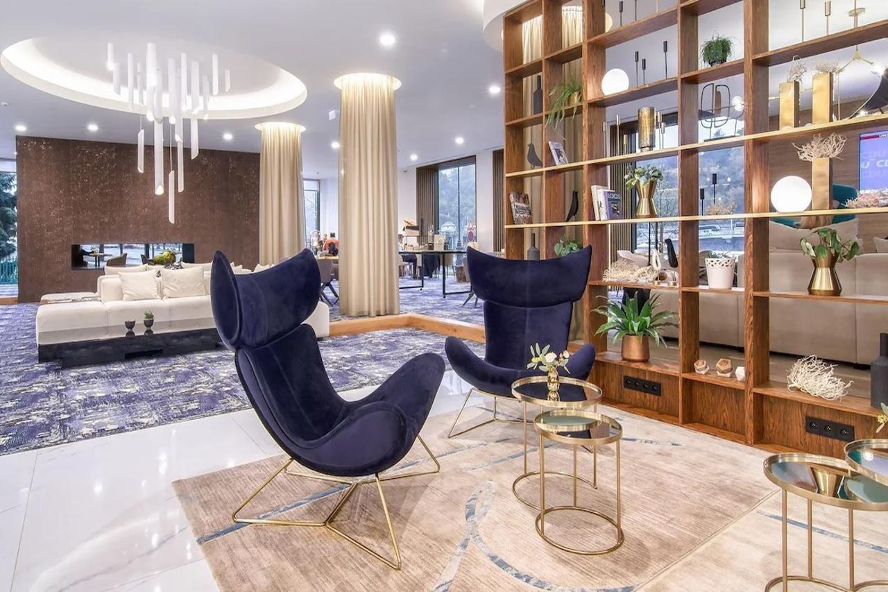 The President Hotel Prague Ngoại thất bức ảnh The lounge at the airport