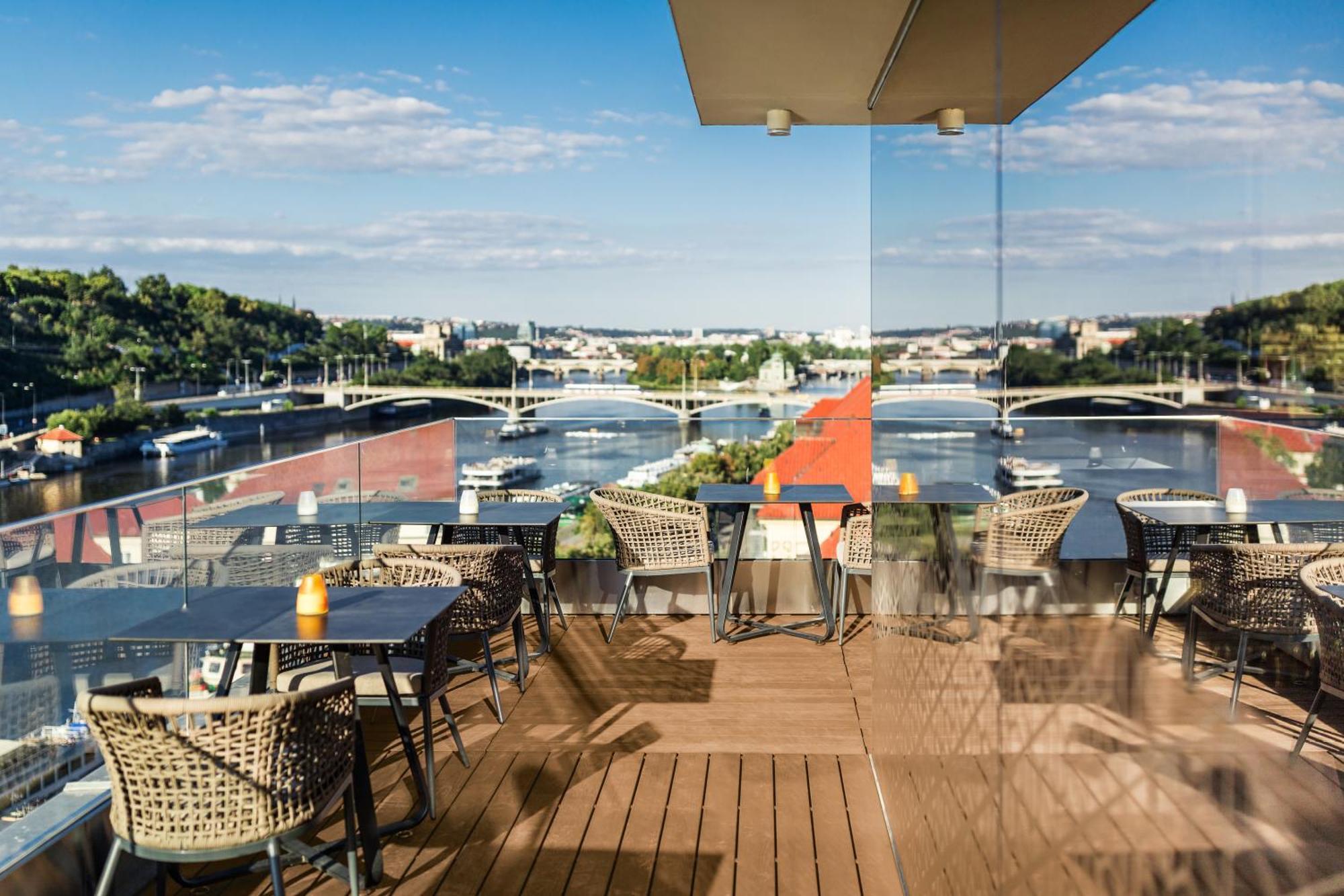The President Hotel Prague Ngoại thất bức ảnh The view from the rooftop terrace